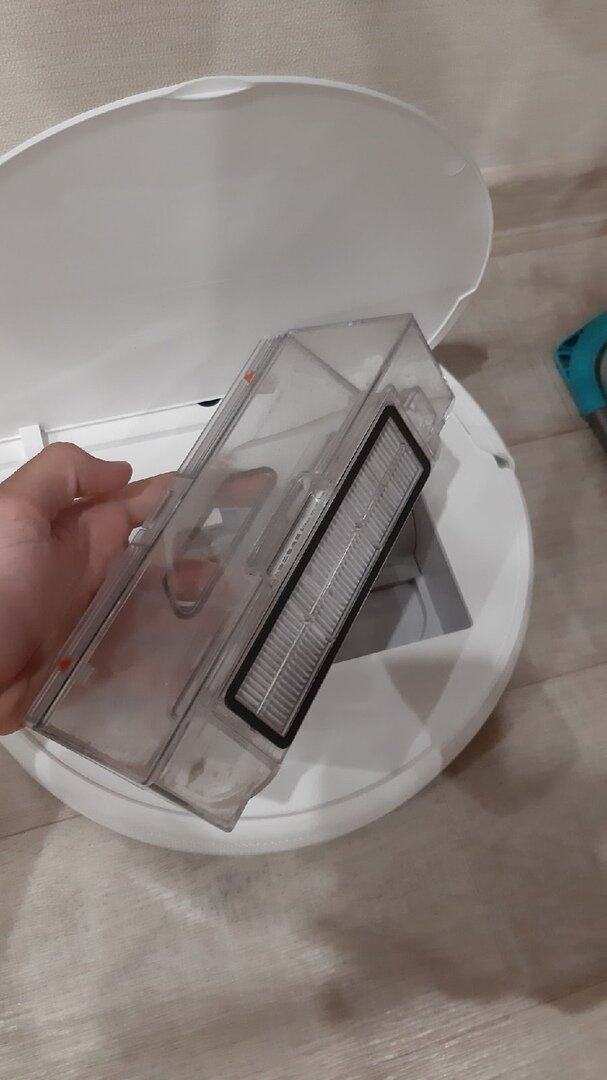 Размер контейнера для пыли и мусора.