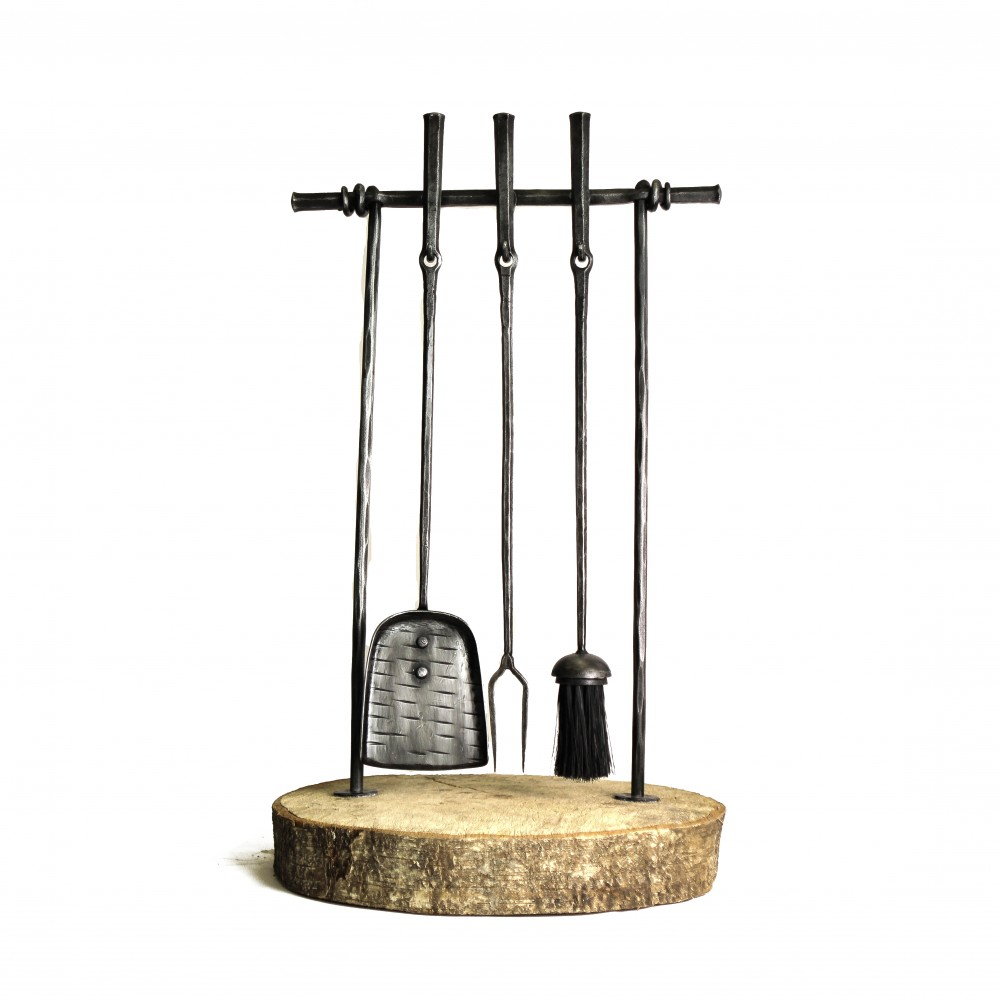 КОВАНЫЙ КАМИННЫЙ НАБОР