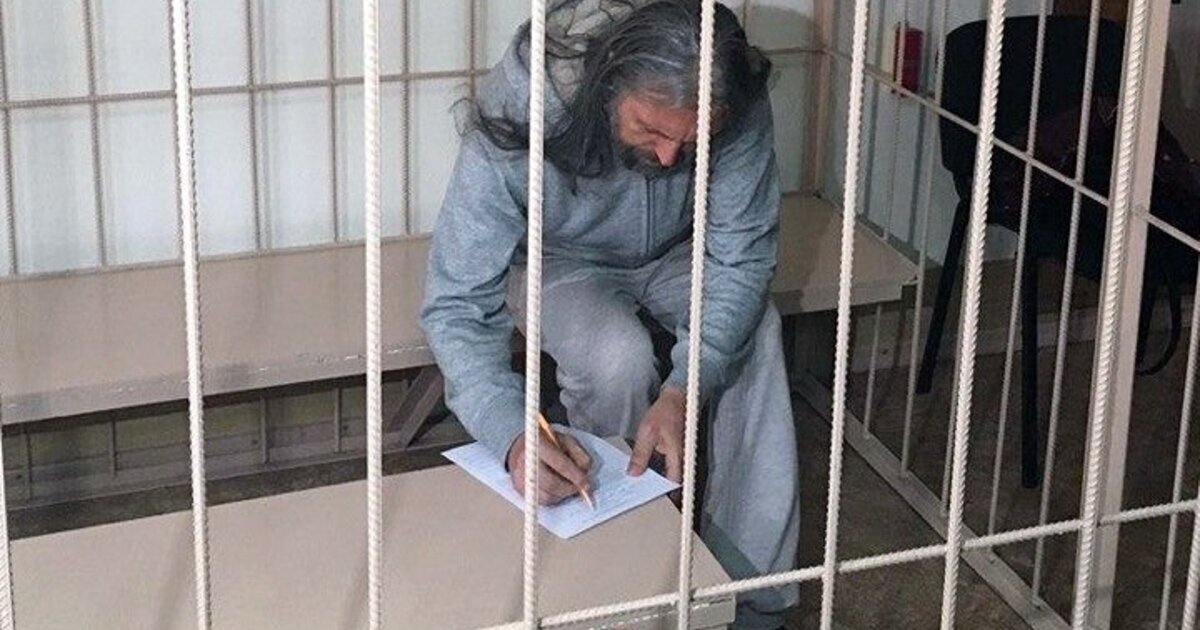 Воплощение Христа за решеткой