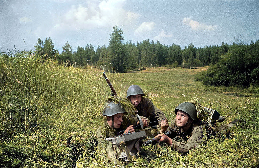 Связисты Великой Отечественной. Минусы войны. Минус в военных действиях. Color by Klimbim ВОВ. Минус военных корреспондентов