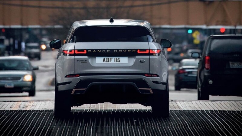 Range Rover Evoque и Discovery Sport получили гибридные двигатели и новую систему мультимедиа