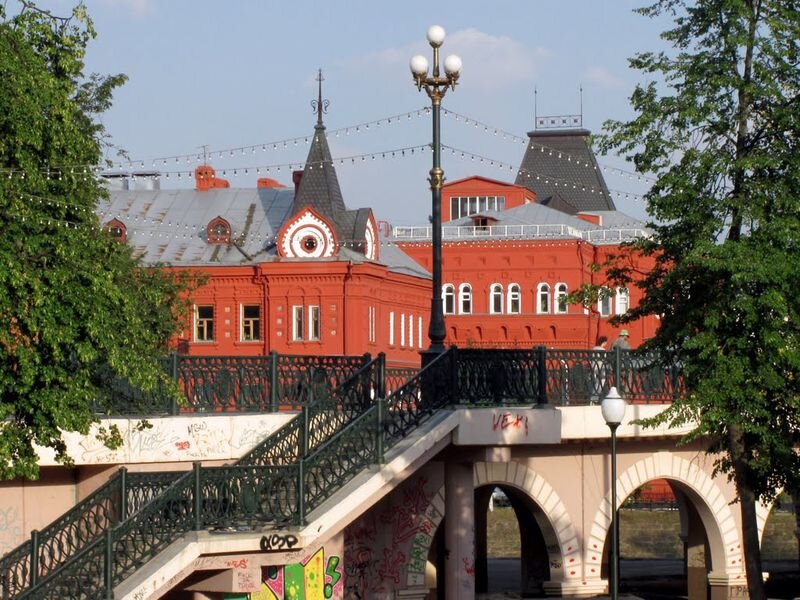 Александровский мост в Орле, исторический центр города, центральная улица, парковая прогулочная зона. | Источник изображения - Яндекс.Картинки