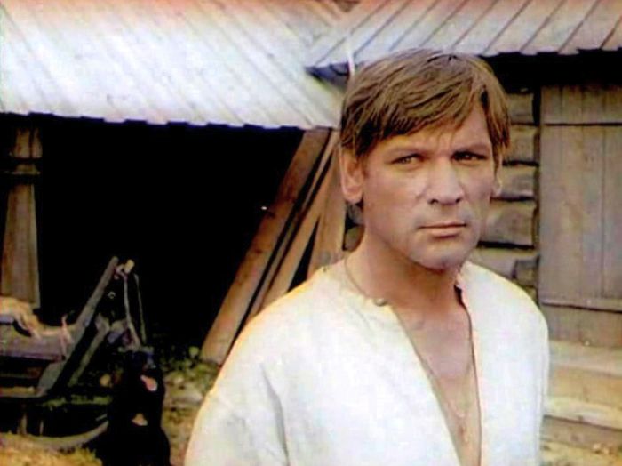 Как сложилась жизнь сына Петра Вельяминова,который после развода остался с ним и воспитывался третьей и четвертой женами артиста0