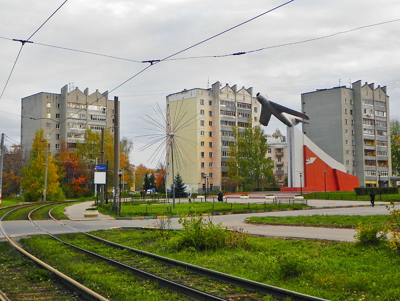 Сормовский район Нижний Новгород. Памятник миг 17 в Нижнем Новгороде. Московский район Нижний Новгород. Центр Московского района Нижнего Новгорода.