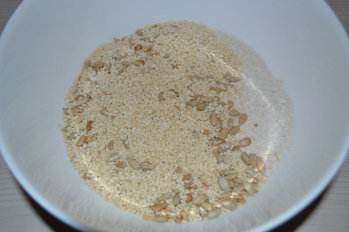 Смешиваем сухие ингредиенты