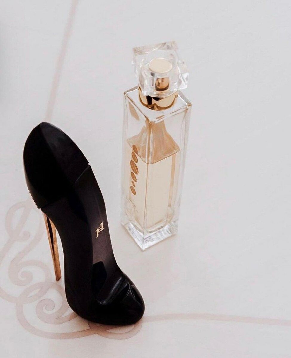 Флакон духов Essens и туалетная вода Carolina Herrera