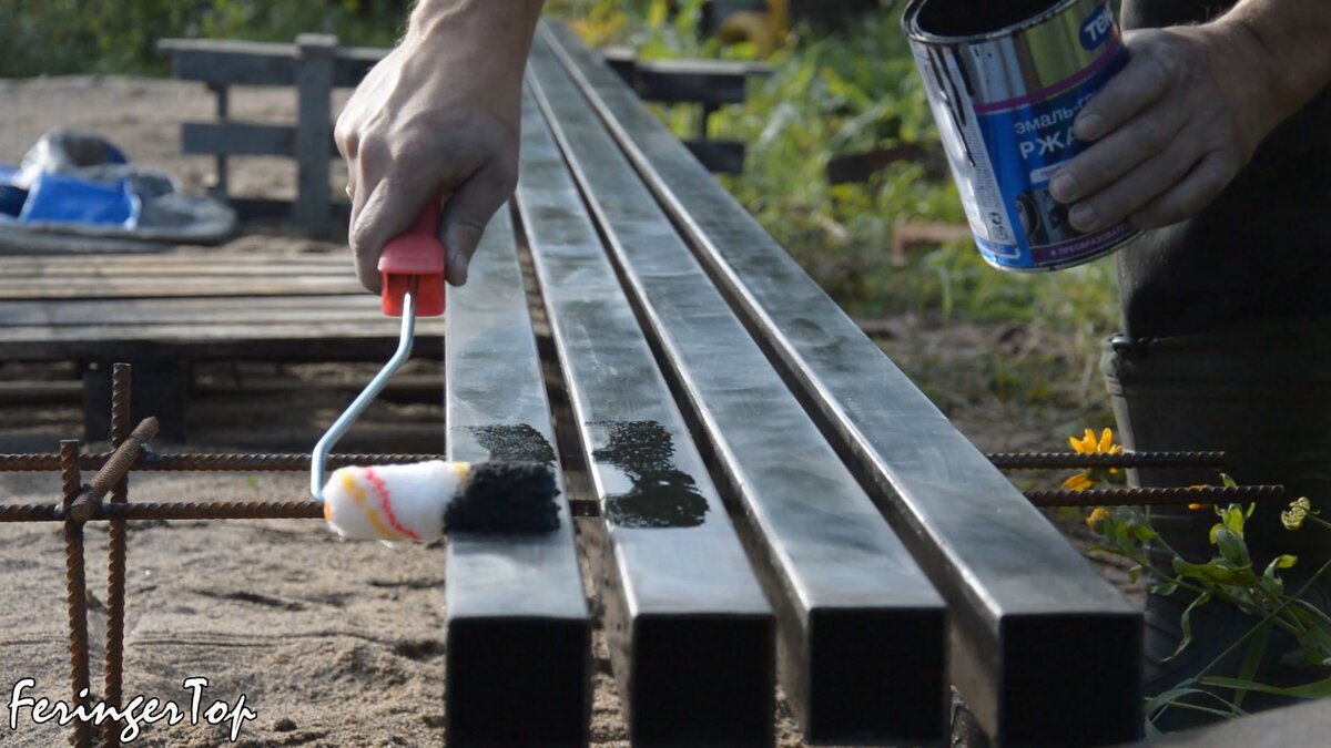 Покрасил металл для изготовления откатных ворот