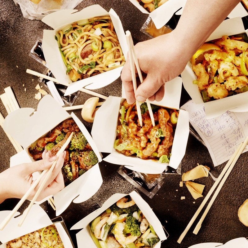 Усилители вкуса широко используются в фастфуде и китайских ресторанах: чем чаще мы балуем себя подобной едой, тем больше вкус обычной еды кажется нам пресным и невкусным.