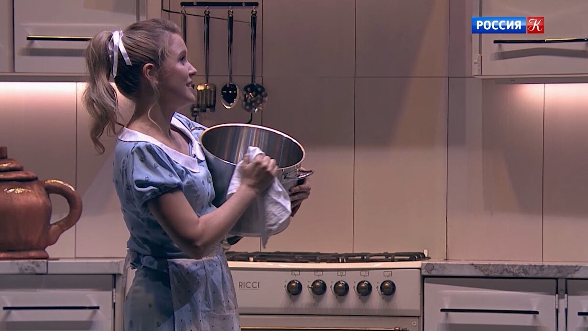 Кадр из телетрансляции "Золушки"