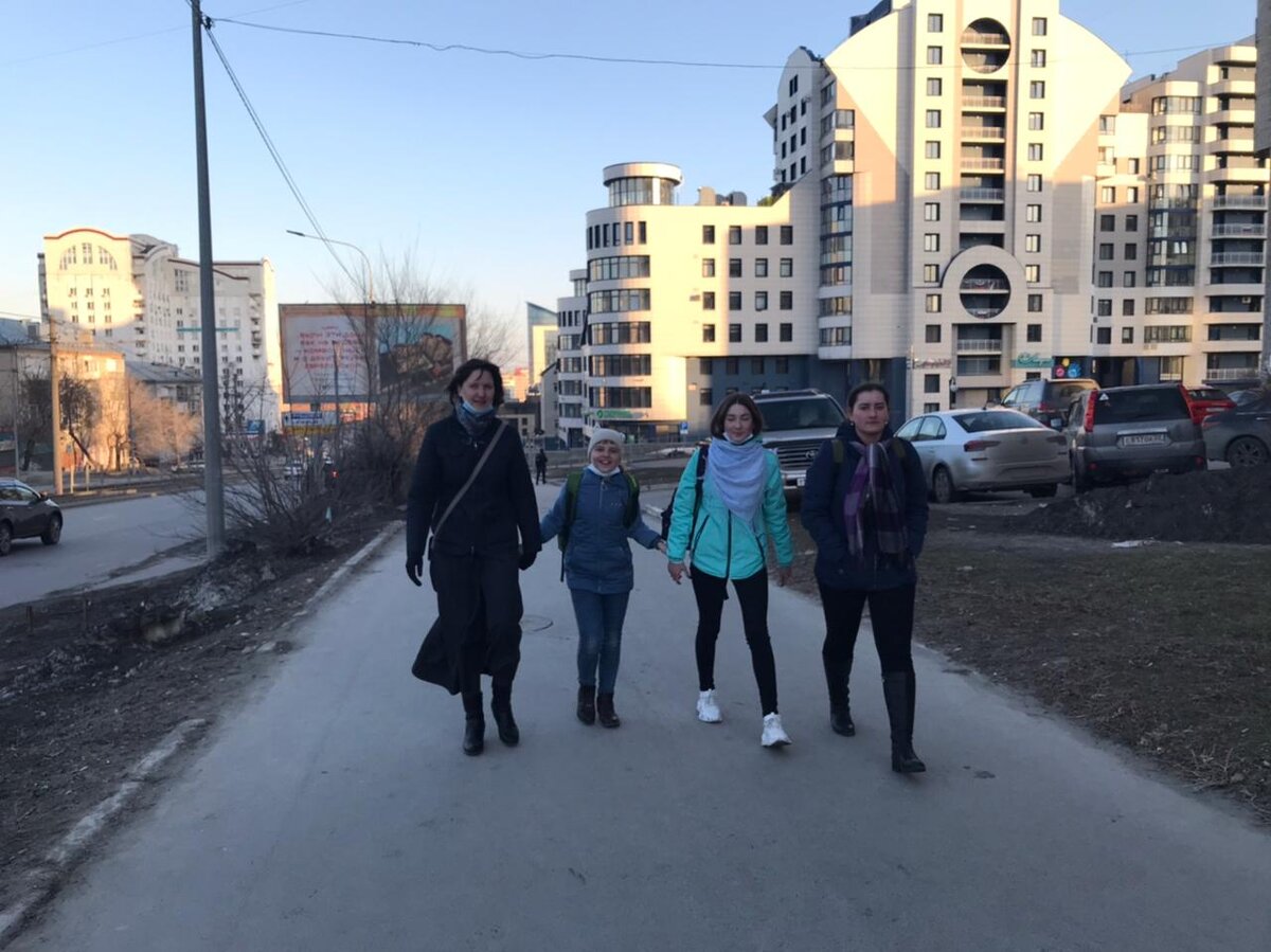 Идем по Красноармейскому проспекту.