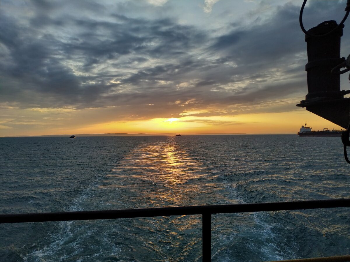 Черное море, с борта танкера "Дафна", апрель 2021г. Фото Дмитрий Османкин, Самарский филиал ВГУВТ