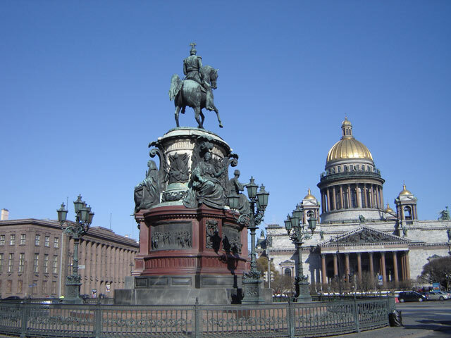 Памятник Николая I на Исаакиевской площади 