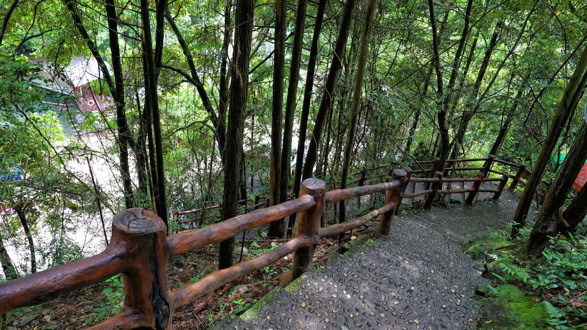 Спускаемся аккуратно, главное не грохнуться