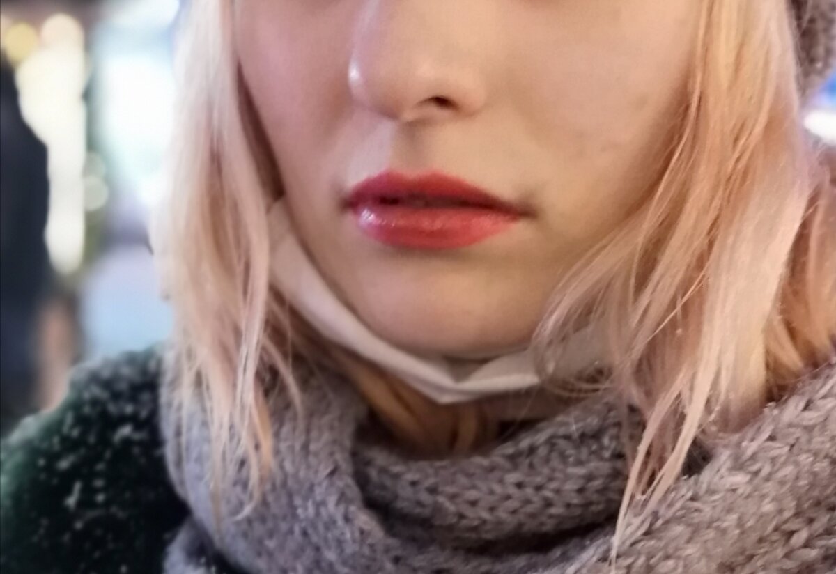 Мои губы до. На самом деле, они ещё меньше, потому что контур добавлен пермаментным макияжем