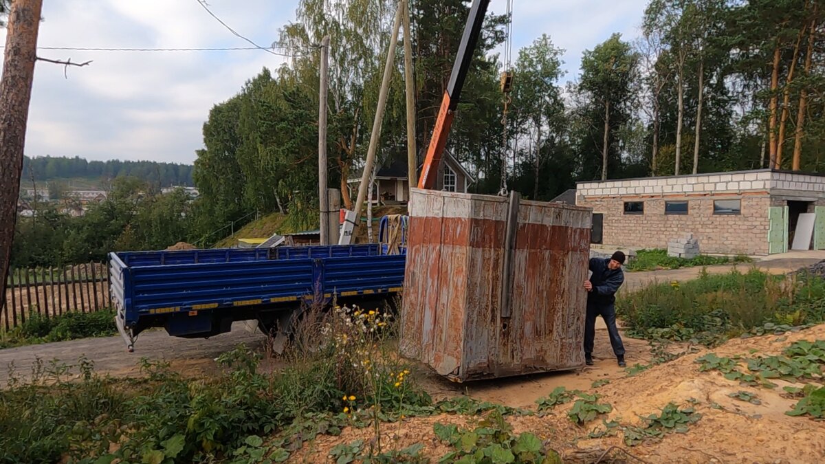 Электричество уже в бытовке. Во сколько обошлось подключение и какие  трудности встречал? | Рабочая Молодежь | Дзен