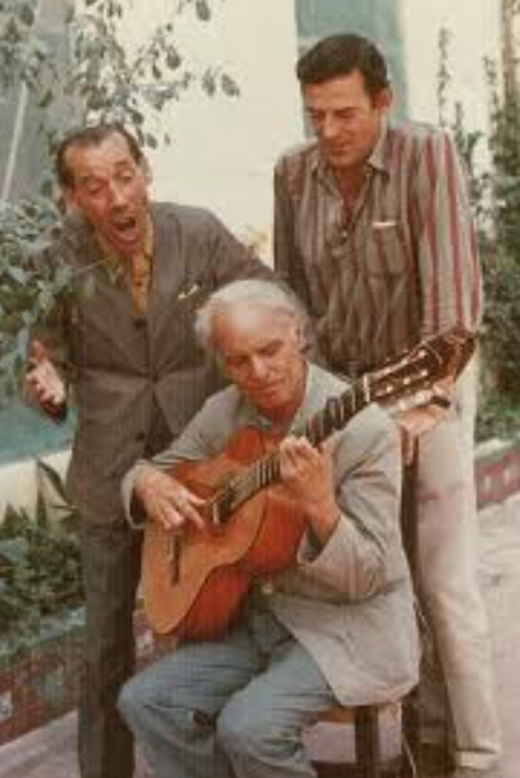 На цветном фото Дон Порен вместе с Диего дель Гастор и кантаором Хоселеро де Морон