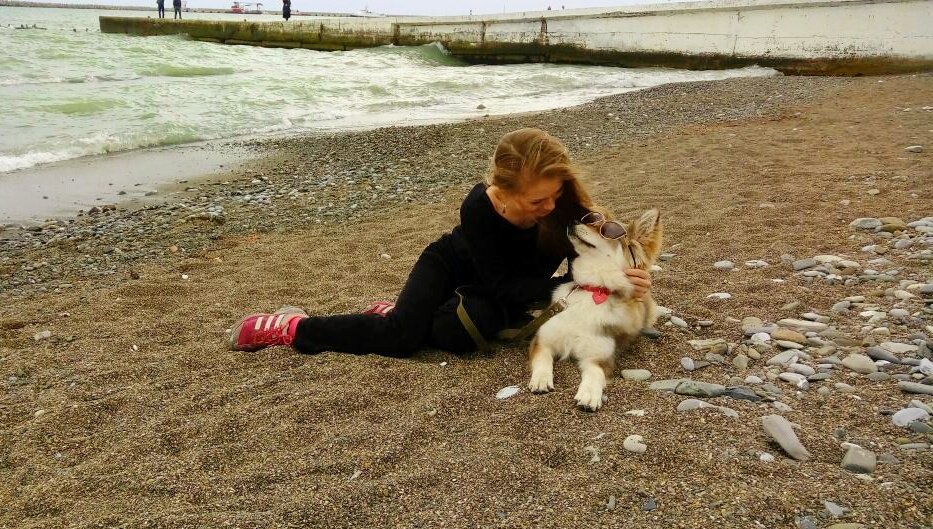 На фото моя Айвуша, здесь ей пол года и мы уже в Сочи. Фото автора.