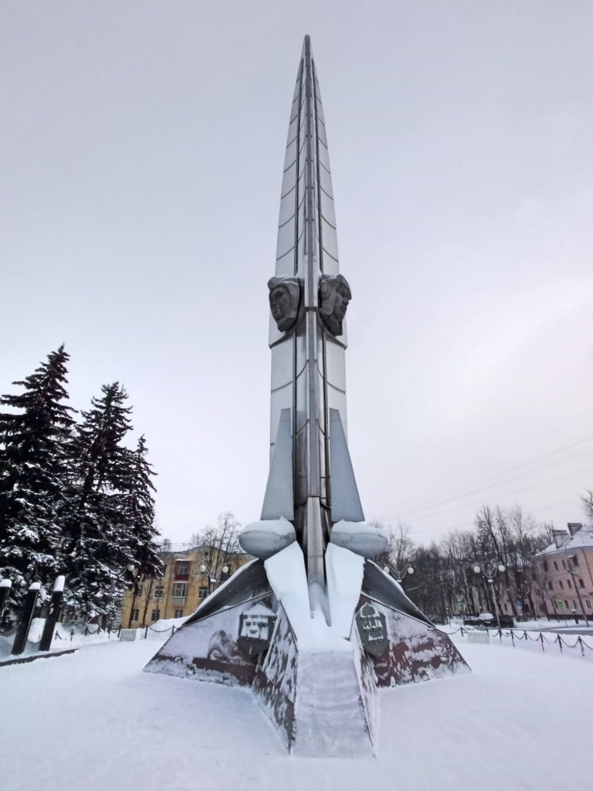 Памятник - гордость.1