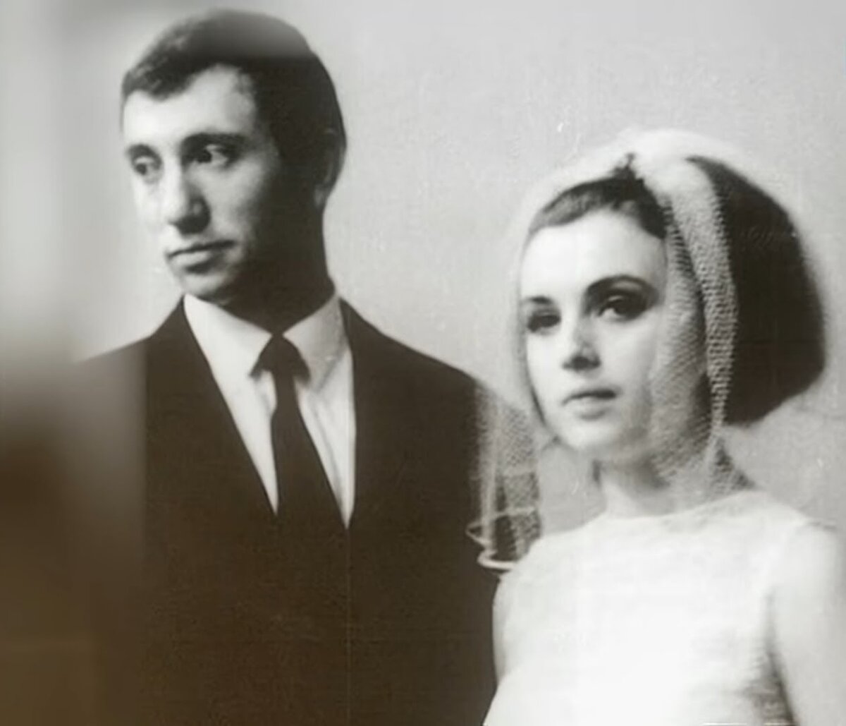 Виктор мережко фото в молодости Слезы дочери и признание друга. В Доме кино простились с Виктором Мережко ADaily