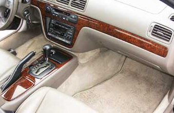 Как очистить салон автомобиля