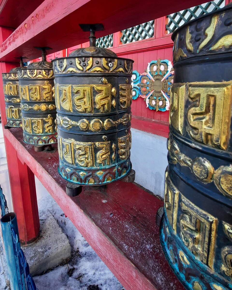 Барабаны абсолютно разных форм и размеров.