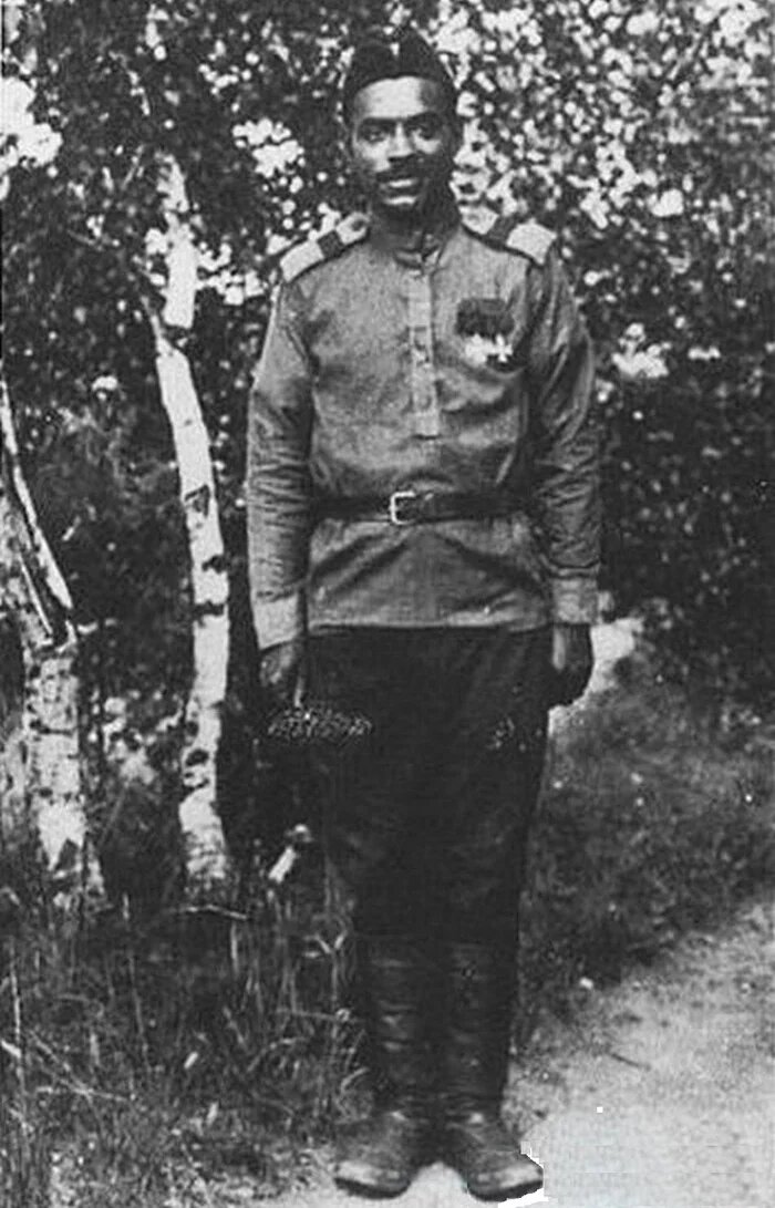 Фотография Марселя Плиа из журнала "Огонёк" 1916 года.