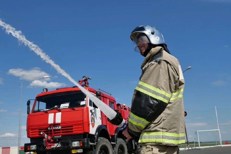     Площадь пожара составила 15 квадратных метров. Светлана МАКОВЕЕВА