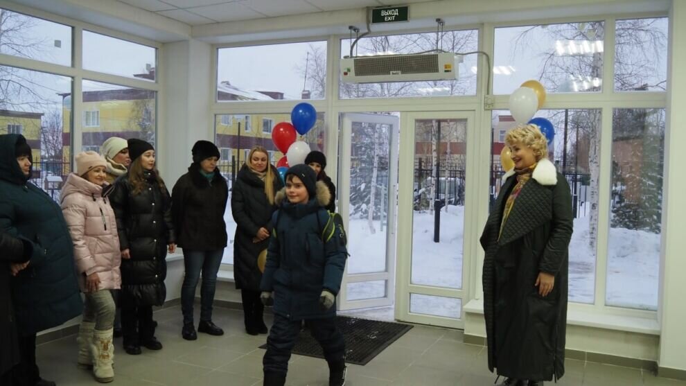    В Ханымее возобновили очные занятия в Детской школе искусств после реновации