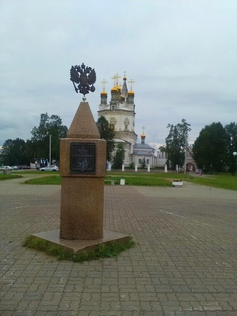 Вид на кремль с центральной площади