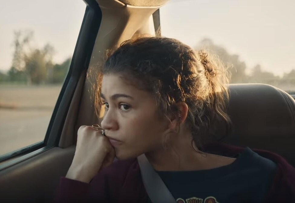 кадр из сериала " Эйфория". 