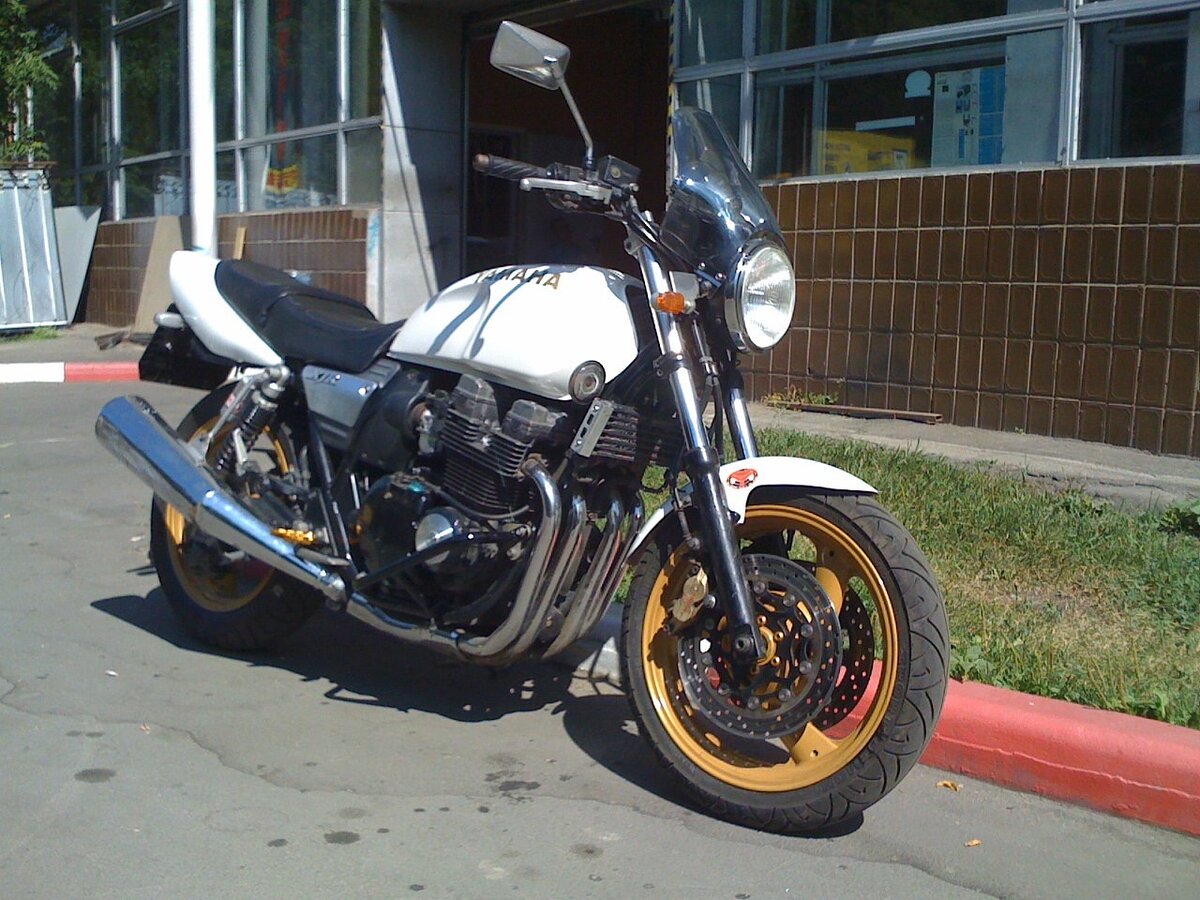 Классический городской мотоцикл для новичков