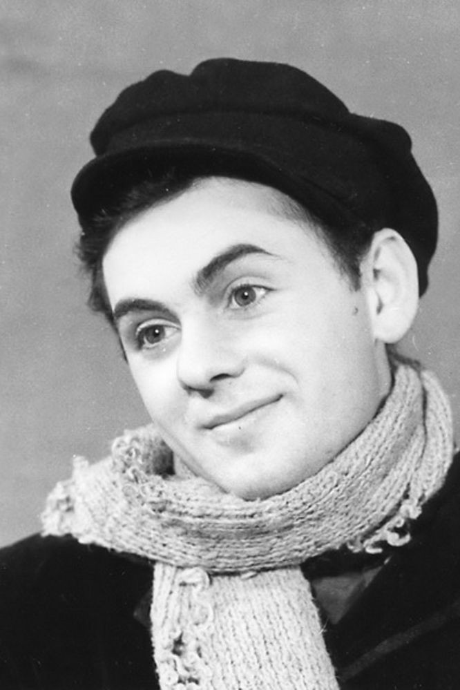 Женился на 22-летней актрисе и постарался сделать ее счастливой. Личная жизнь Анатолия Равиковича1
