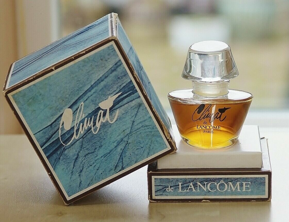 Сегодня Climat стоит ну не то что бы целое состояние, но очень дорого - за этот 15-мл флакон на ebay хотят 250 долларов