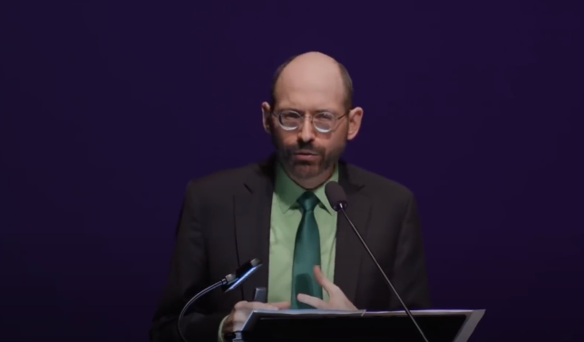 На фото: ученый Майкл Грегер