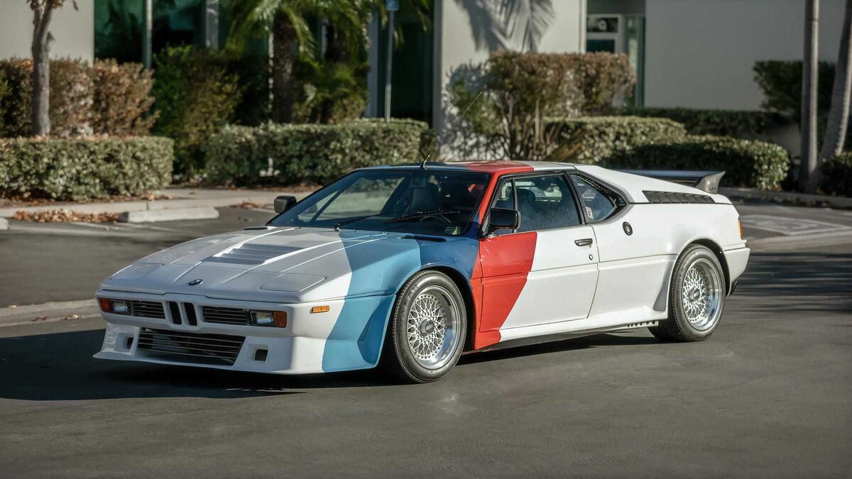 BMW m1 гоночная