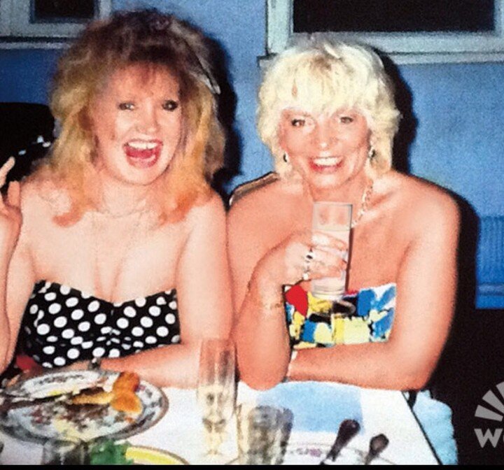 Пугачева и Алина Рёдель много лет назад.