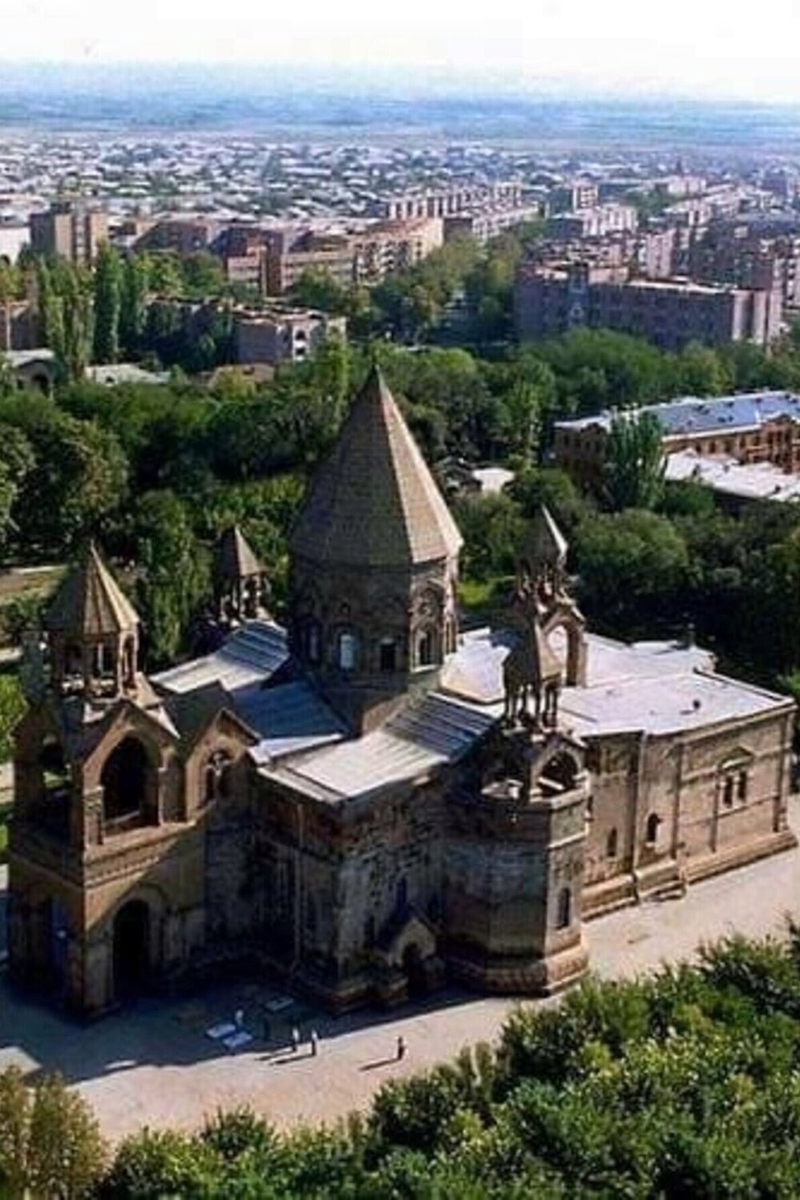 Эчмиадзинский монастырь