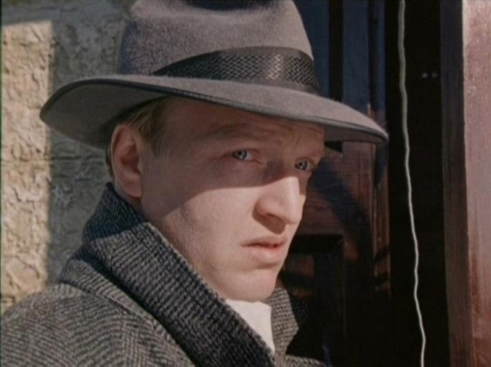 Александр Кайдановский, в роли циника Ломбарда