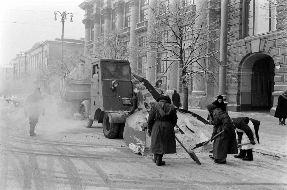 дворник москва