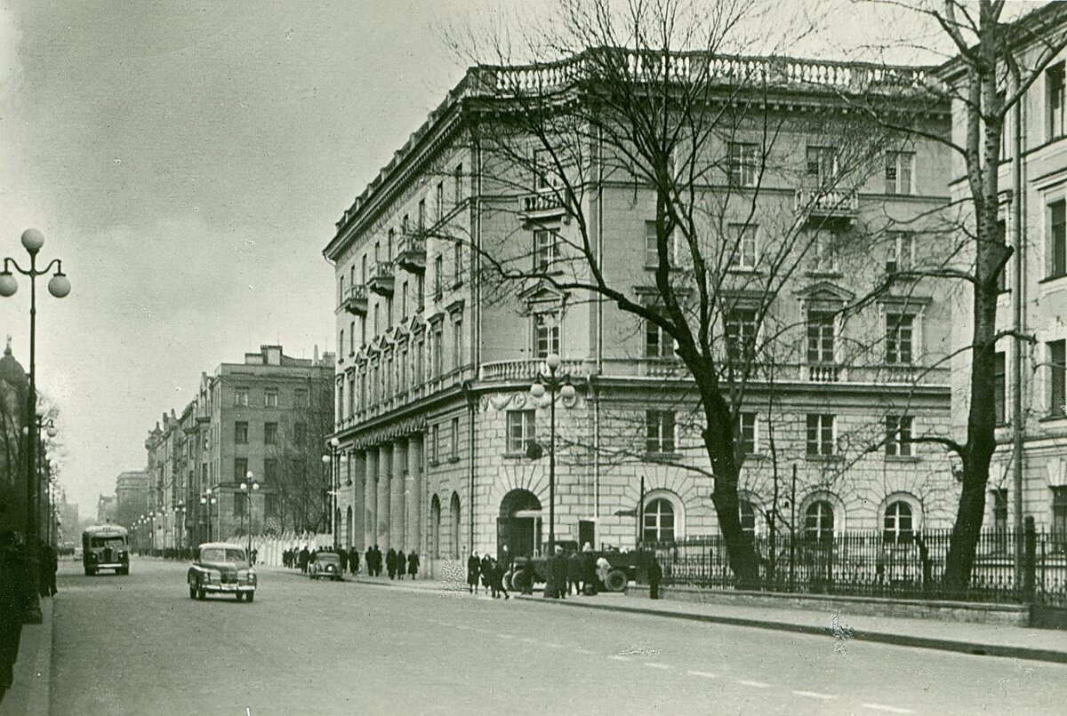 Санкт-Петербург в прошлом и настоящем. Подборка сравнительных фотографий  Петроградской стороны, сделанных с одной точки | Путешествия и всего по  чуть-чуть | Дзен