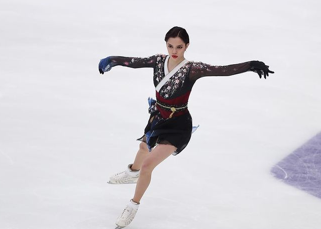 Евгения Медведева намерена продолжить тренировки