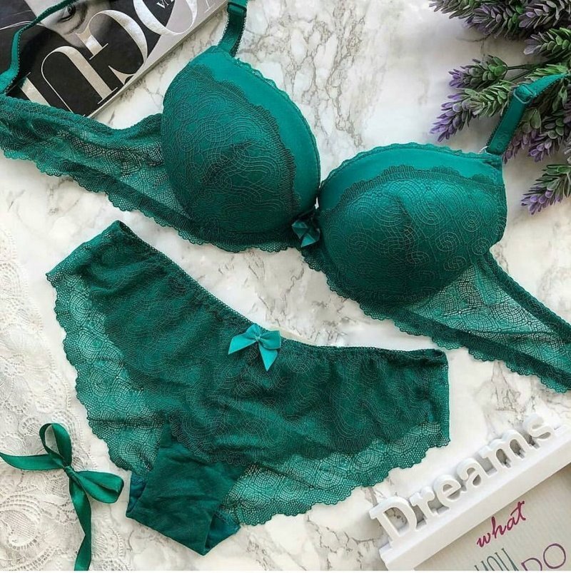 Зеленое кружевное белье. Салатовое белье. 3150wxy комплект нижнего белья indefini (s). Лоренцо сатин кпб зеленый. Постельное белье с листьями.