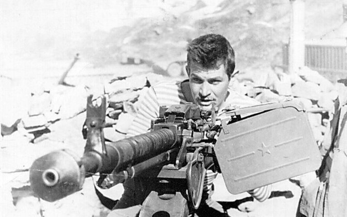 Восстание в лагере бадабер. Афганистан лагерь Бадабер. 26 Апреля 1985 восстание в лагере Бадабер. Восстание в лагере Бадабер в 1985. Восстание советских солдат в лагере Бадабер.