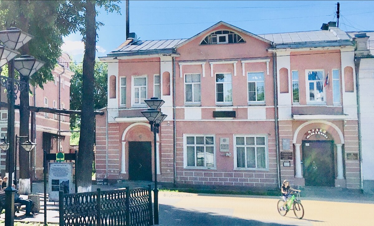 Дом Фатьяновых восстановили и теперь это музей песни XX века 