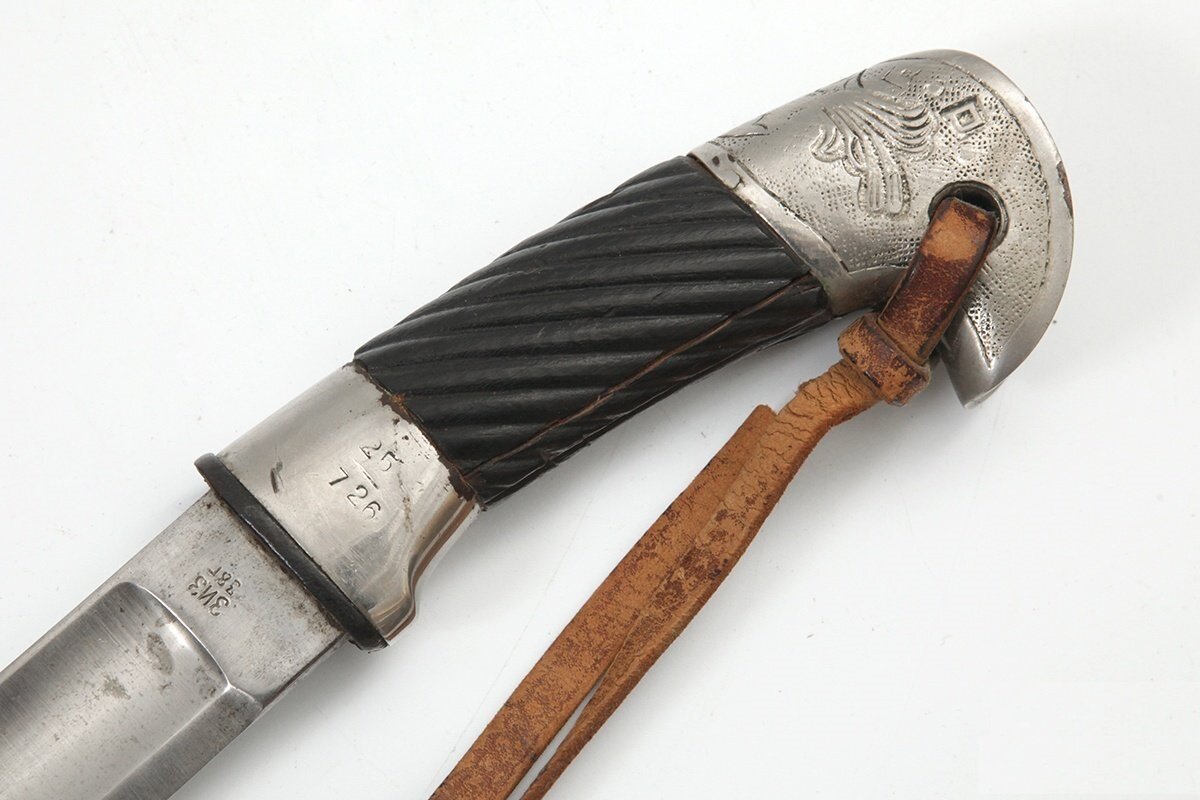 Эфес и пята клинка шашки обр. 1927 года. Фото: ww2.