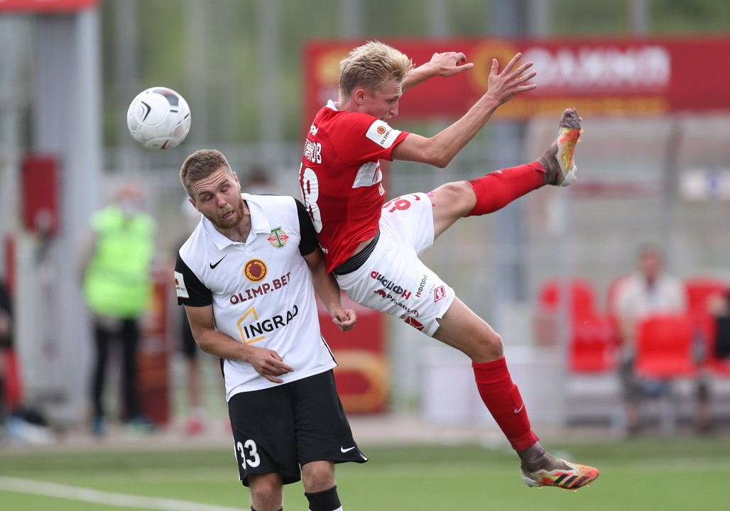 Вот так Литвинов противостоял Зениту уже в двойке!