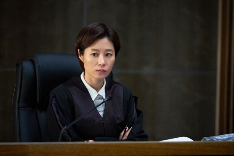 Ким Джун Гём (актриса: Мун Со Ри)