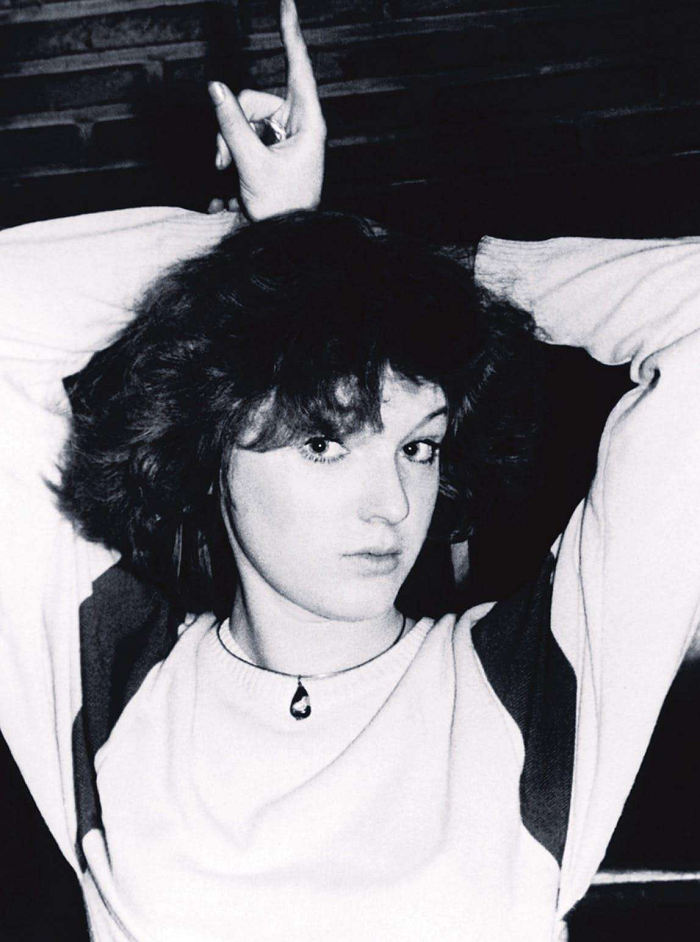 Елена в юности