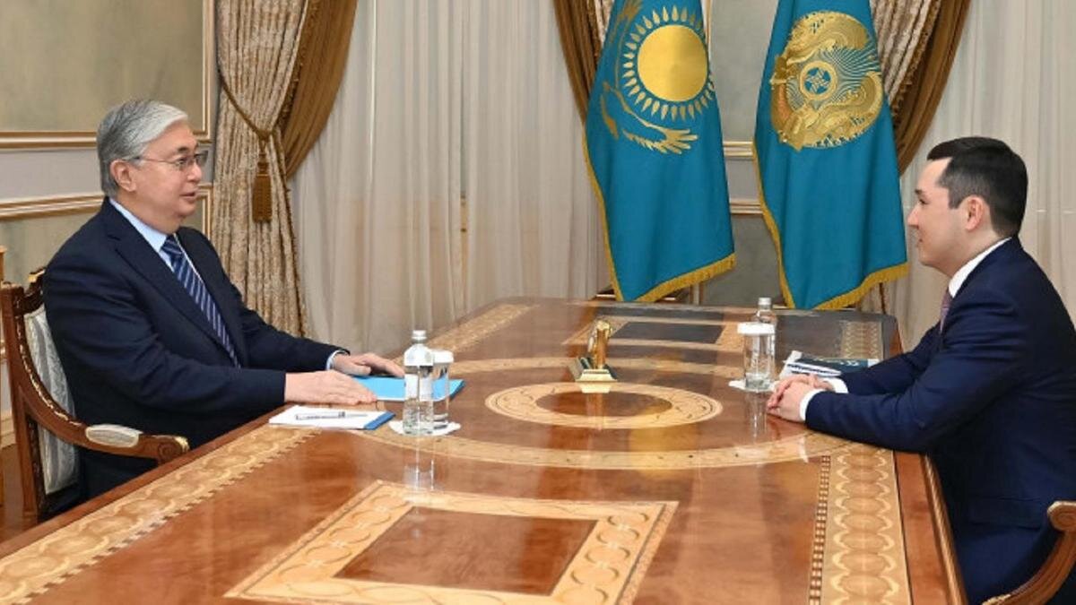    Касым-Жомарт Токаев и Ренат Бектуров:akorda.kz