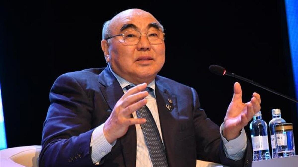    Аскар Акаев:КазНУ им. Аль-Фараби